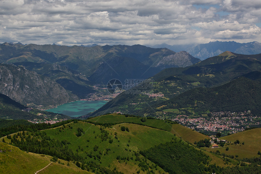 从瑞士第一座山上看图片