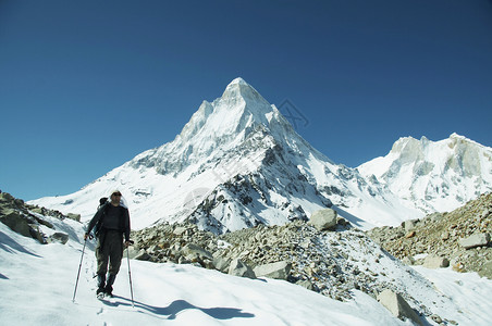 喜马拉雅山沿雪坡图片