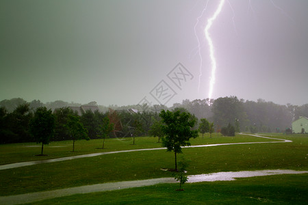 在印第安纳的暴风雨中图片