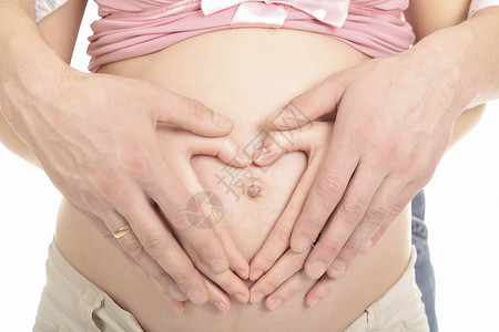 母体孕妇及其丈夫的心形背景