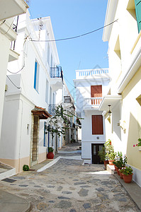 地中海岛屿典型的狭窄街道图片