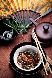 大蒜和竹子炒蘑菇菜图片