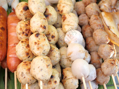 烤鱼丸鱼丸是华南地区和华侨人的常见食物背景