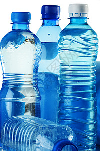 聚碳酸酯塑料瓶矿泉水图片