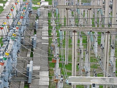 发电厂的高压输电线路图片