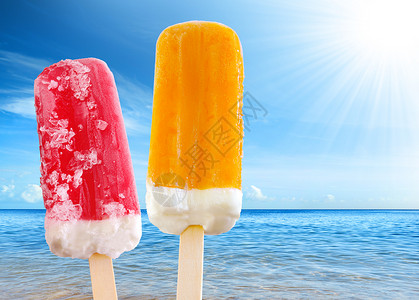 两个新鲜的水果冰淇淋图片