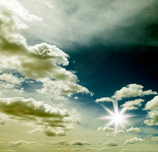 日落的天空云彩和太阳背景图片