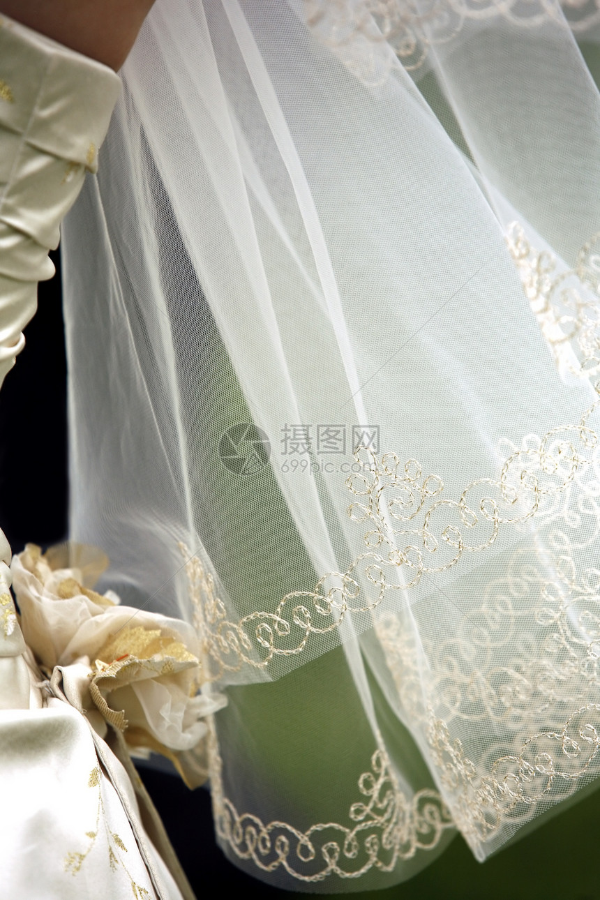 婚礼面纱和婚纱的一部分图片