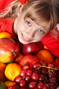 水果组中的儿童女孩卫生保健图片