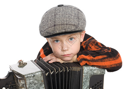 男孩穿着手风琴的帽图片