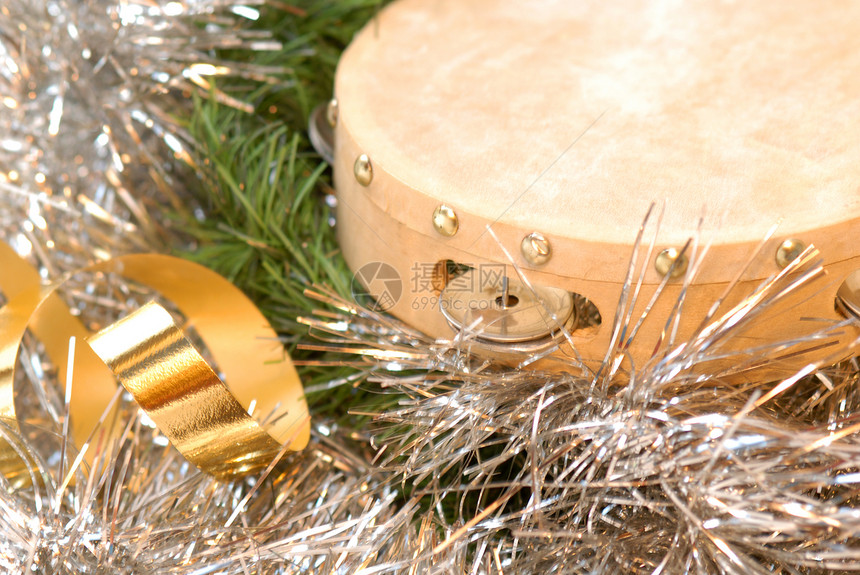 圣诞贺卡手鼓和金银丝带金属丝图片