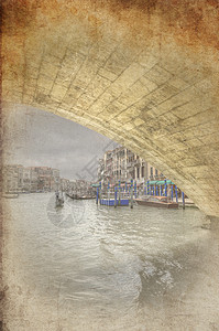 照片来自意大利威尼斯大运河一带的Rialto桥下的一个G图片