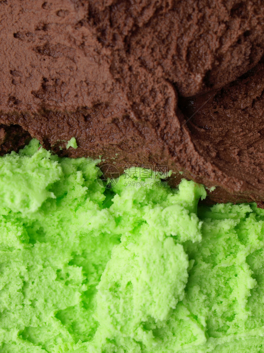 薄荷巧克力风味冰淇淋的细节图片