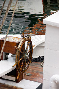 旧木船轮图片