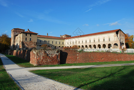 意大利米兰梅勒格尼亚诺历史中世纪城堡图片