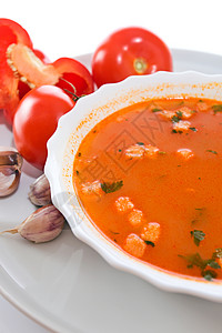 番茄汤配番茄大蒜和辣椒粉图片
