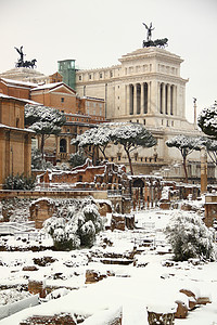 罗马论坛被雪覆盖图片