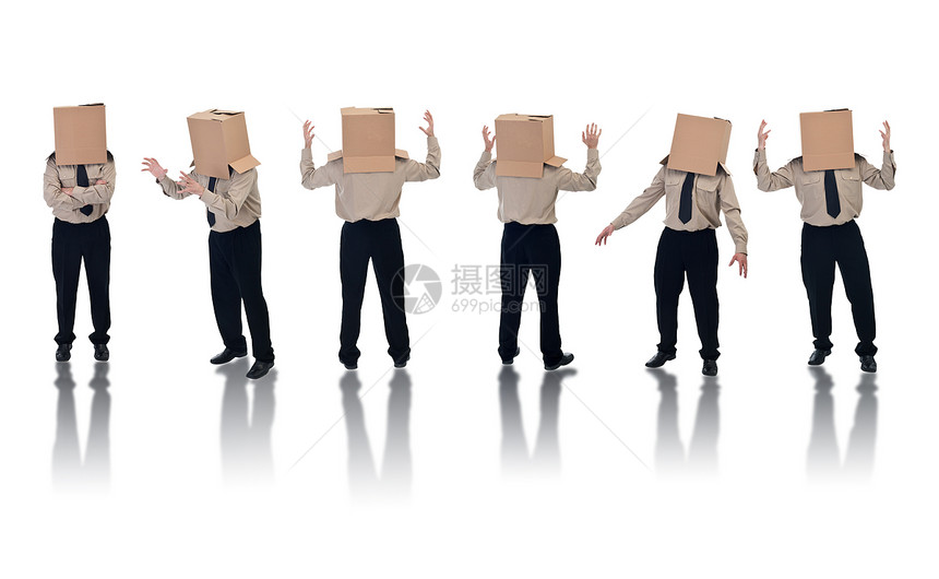 6个箱子头的生意人站在白色图片