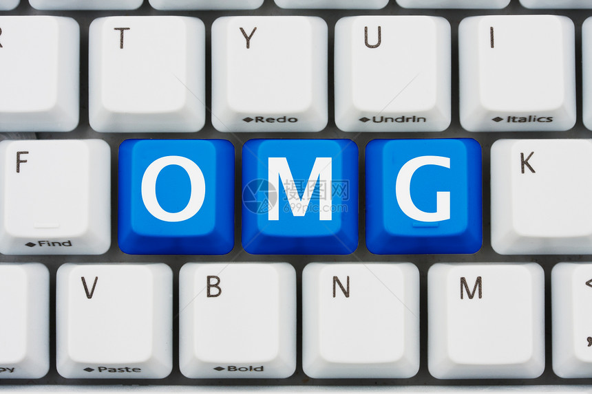 带有蓝键拼写OMG互联网名图片