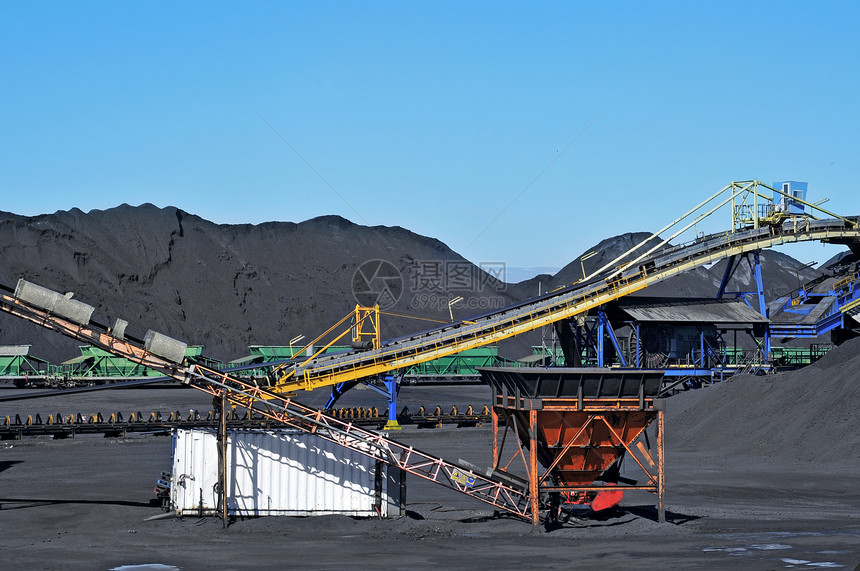 煤炭工业设施的特写图片