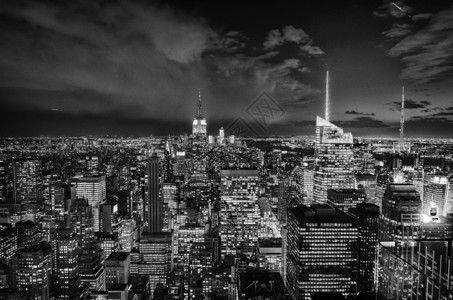 纽约市黑色和白色夜光图片