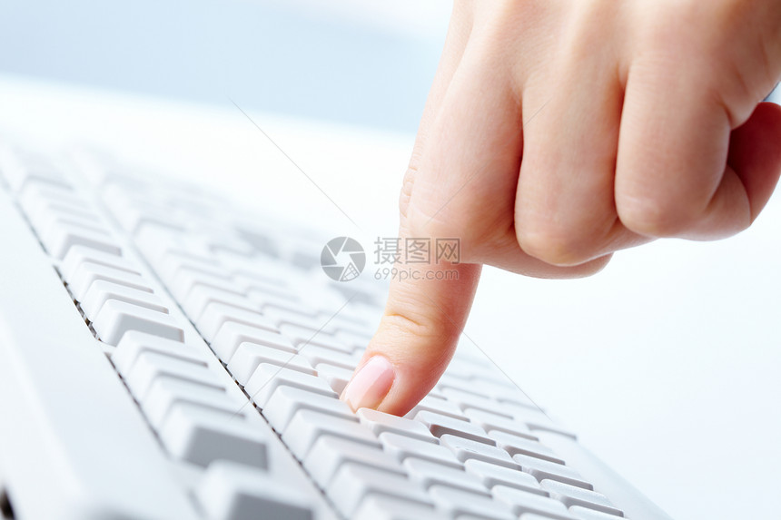 键盘按钮上的人图片
