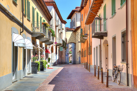 在意大利北部皮德蒙特的阿尔巴镇图片