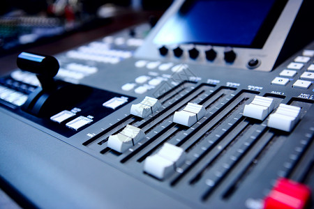 音频混合控制台的控制图片