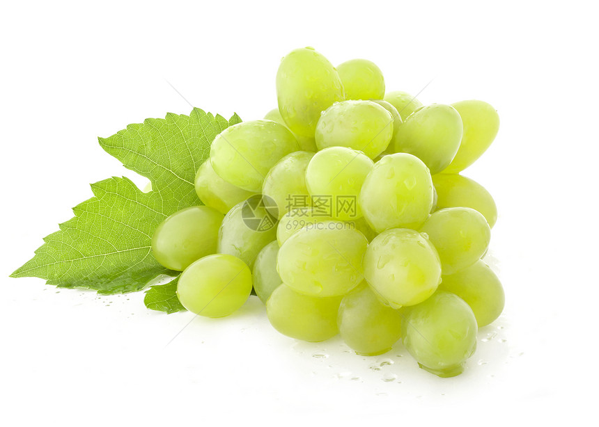 成熟的葡萄与叶子在白色背景上被隔离图片