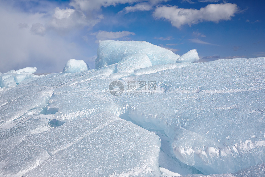 西伯利亚贝加尔湖冬季冰景图片