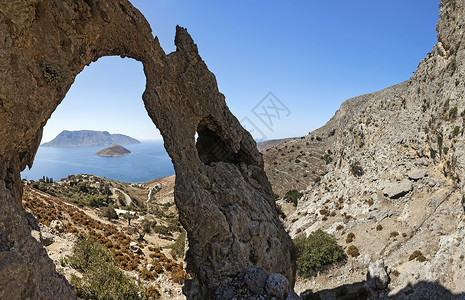 岩石和海景卡利姆诺斯岛希腊图片