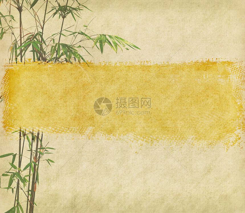 古色香的裂纸质地上的竹梅花图片