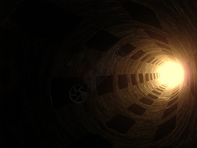 尾端的隧道背景图片