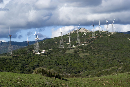 位于西班牙塔里法的风电场图片
