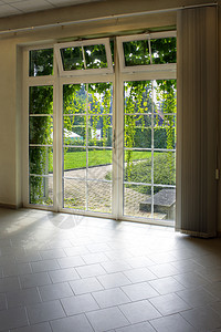 现代住宅窗口可上花园图片