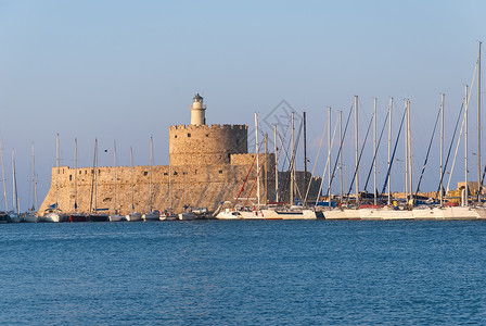 希腊RhodesLandmarkMandraki港图片