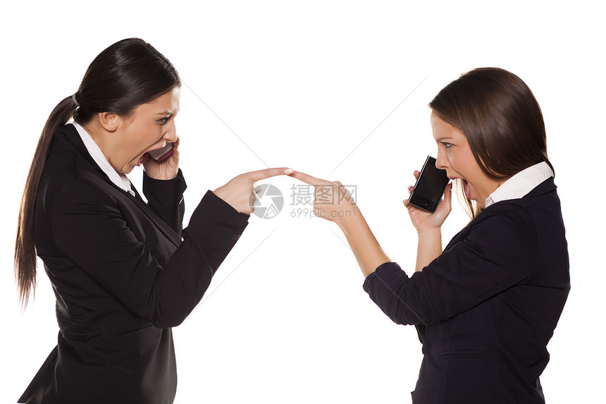 两个女商人争吵着图片
