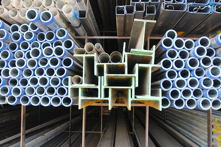 建筑工业用金属管和工字梁图片