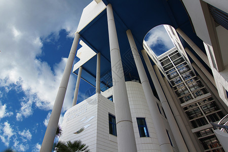现代建筑在2012年日的大弯曲区域的建筑中图片
