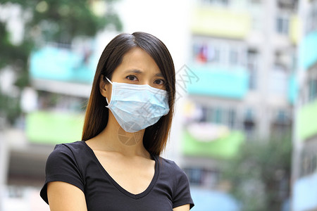 亚洲女戴防护面罩图片