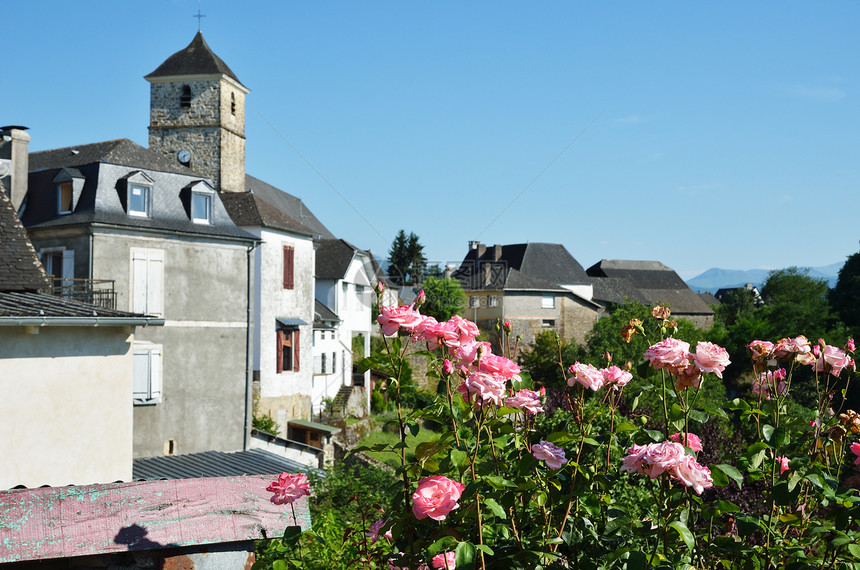古镇拍摄于法国巴斯克地区图片