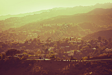 好莱坞山丘全景夏日炎热的洛杉矶地区塞图片