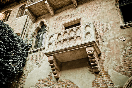 意大利维罗纳的罗密欧与朱丽叶阳台旧心情的彩色照片图片