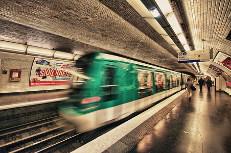 2012年12日在巴黎巴黎地铁是全球第二大地铁系统图片