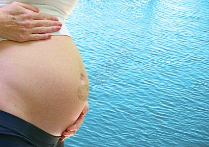 分娩期间怀孕和自然分娩图片