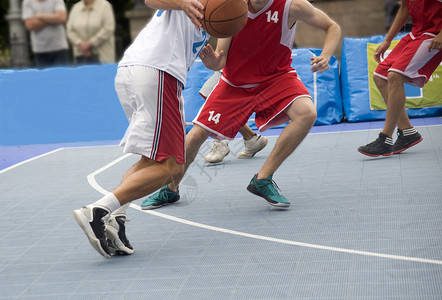 街头篮球业余指挥的竞争图片