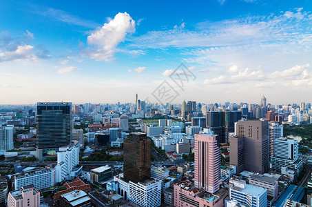 曼谷商业区的城市景观白天的空图片