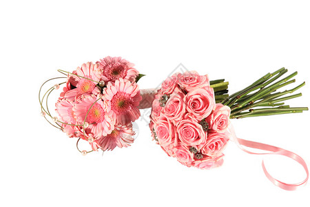 两束粉红色的花束包括图片