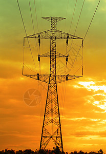 夕阳下的电塔图片