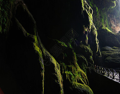 难以置信的洞穴在西班牙石碑图片